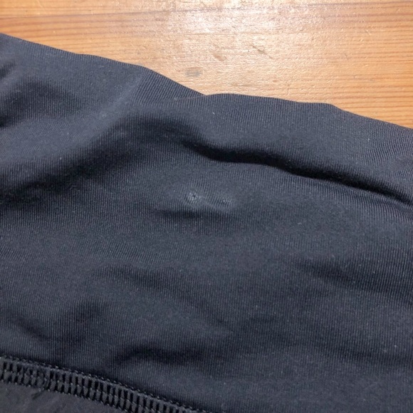 Lululemon Black Speed Up Shorts Size 8 - Picture 6 of 8